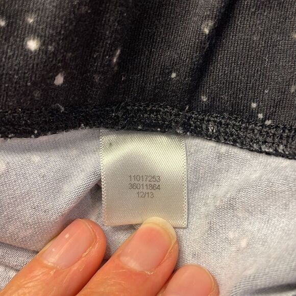 PINK yoga woman black and white splattered leggings - Picture 8 of 8